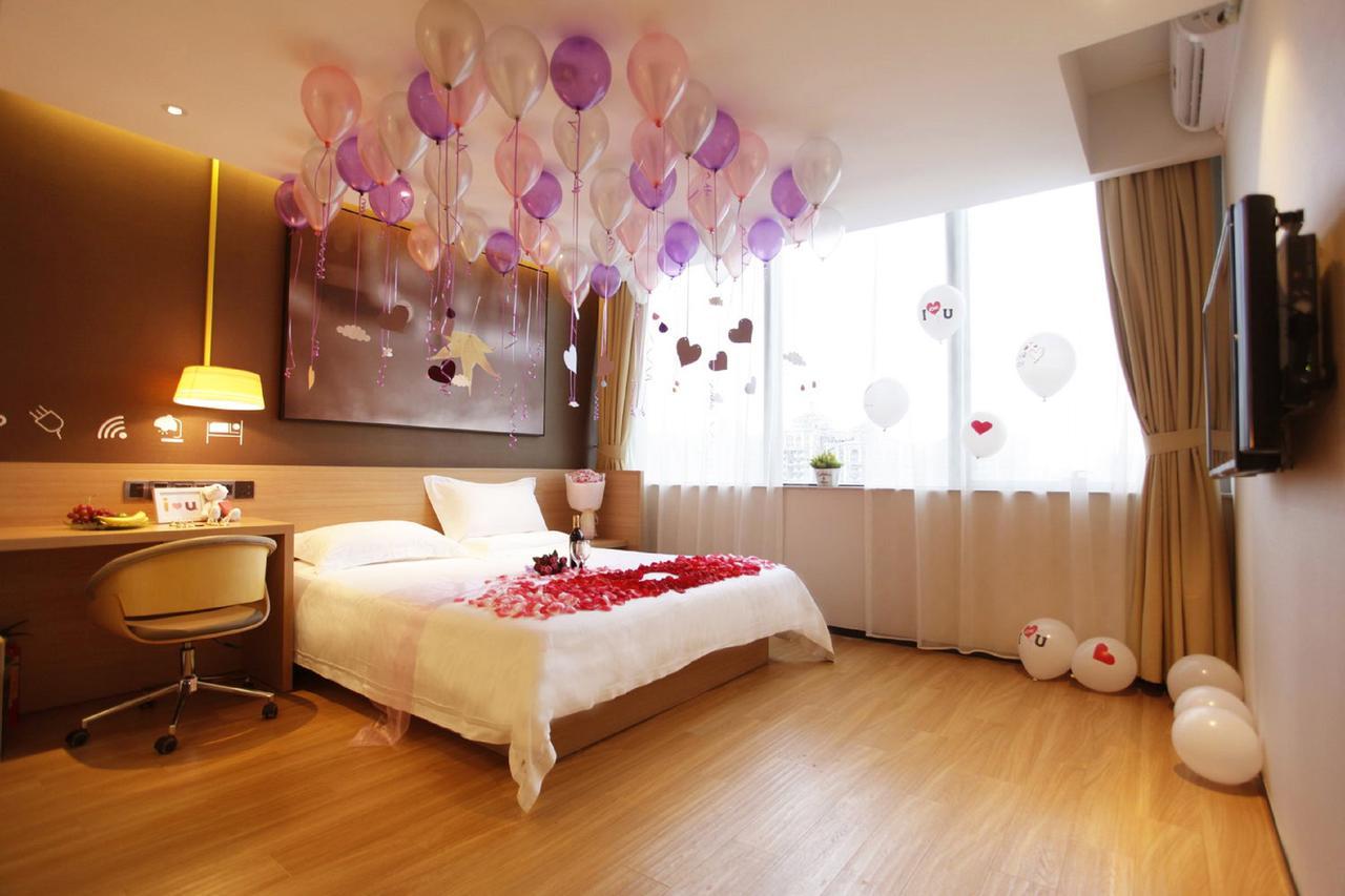 Iu Hotel Shenyang Railway Station Sk Transfer Center Exteriör bild